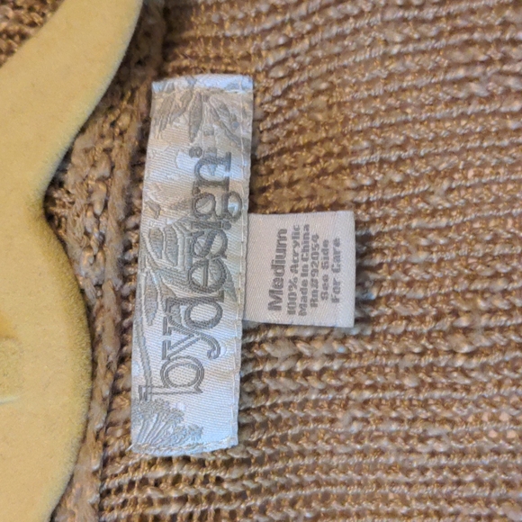 By Design M Tan Sweater - Picture 3 of 12